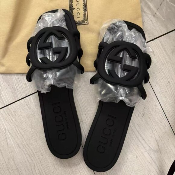 GUCCI 2025 New Arrival Beach Slides - Picture 1 of 3
